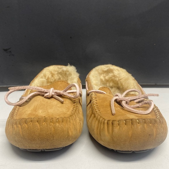 UGG Dakota Tan Suede Slippers Size 8 - Picture 5 of 17